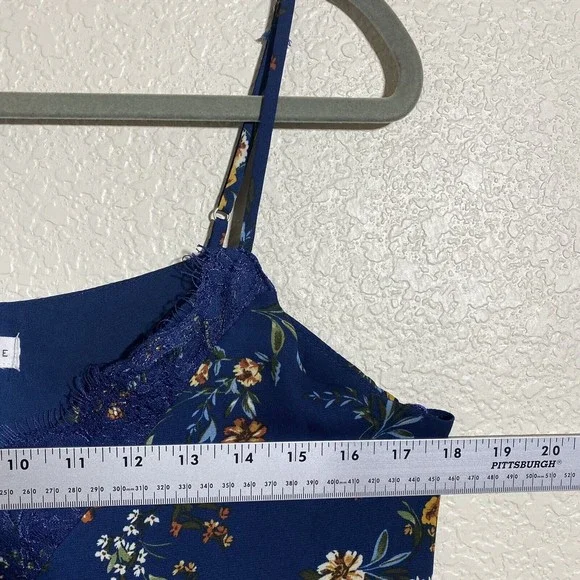 Socialite Womens Tank Top Size Large Floral Blue Lace Trim Lined - Picture 4 of 8